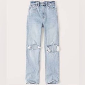 Abercrombie & Fitch The 90’s Straight Ultra High Rise Jean 6R / 28